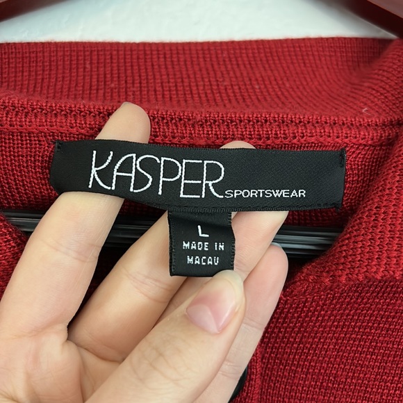 Red coat - Picture 3 of 5